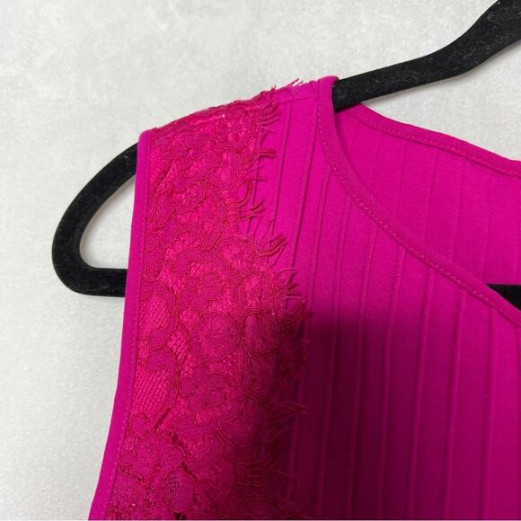 TADASHI SHOJI / bright pink lace block paneled pintuck cocktail dress / L - Picture 4 of 8